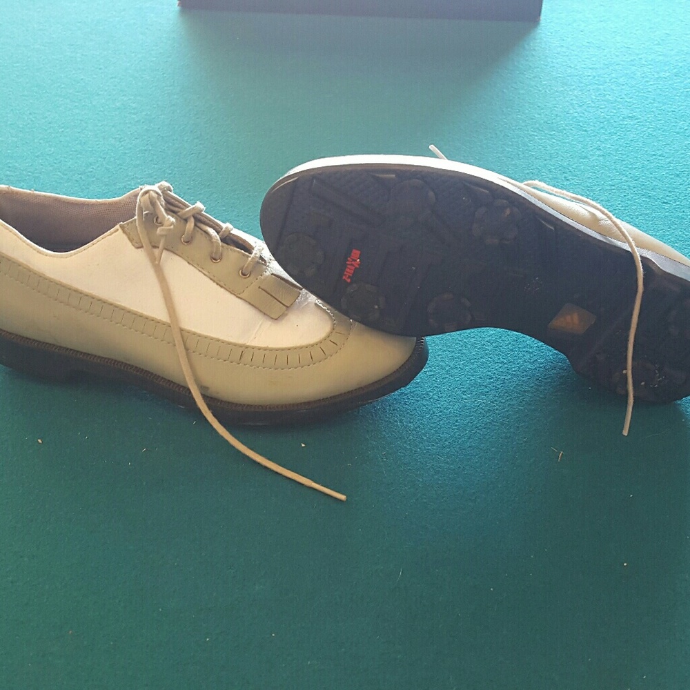 Adidas golf shoes size 6 women